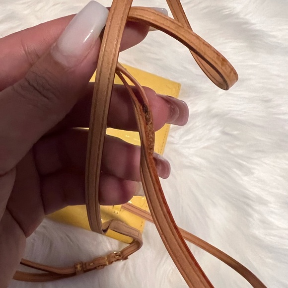 Authentic Louis Vuitton Vernis Kenmare Tilleul - Picture 8 of 9